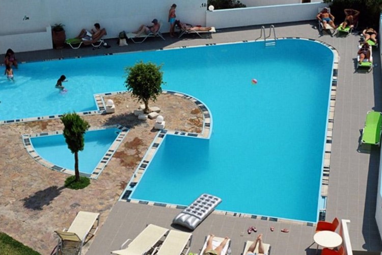 Hotel Myrtis - bazén