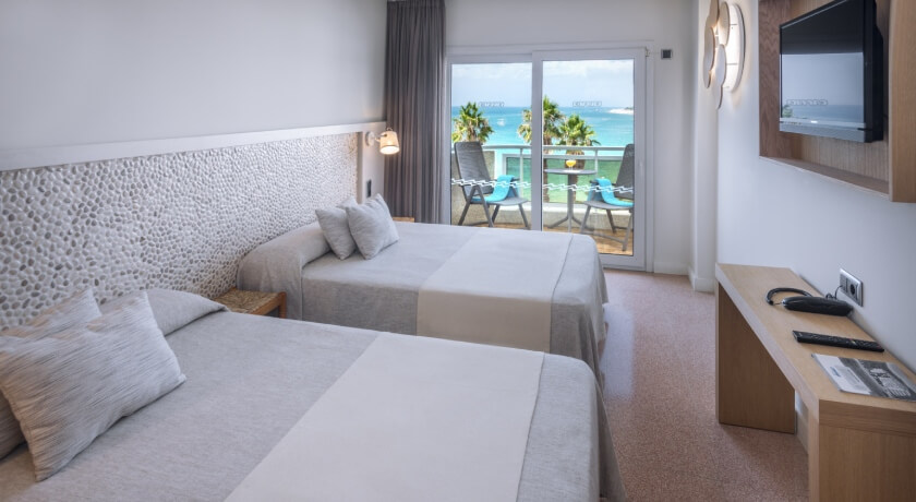 Hotel Caprici Beach - pokoj Premium